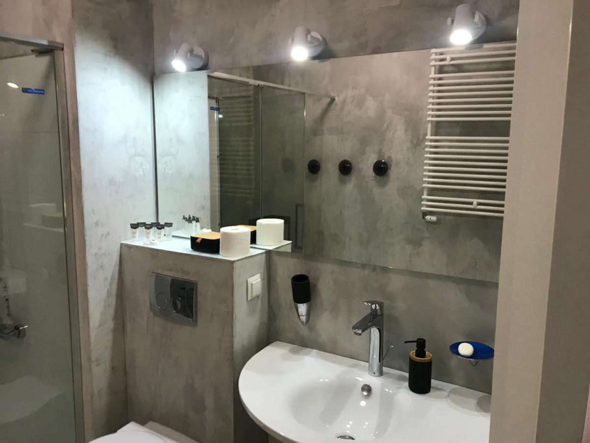 Browar Lubicz 17B Apartament 11 By Atrium Apartments คราคูฟ ภายนอก รูปภาพ